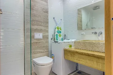 Holiday House in Podimoć with Sea Access & Heated Pool