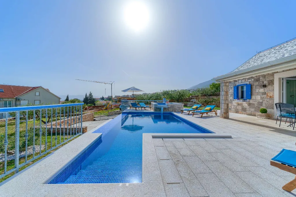 Family-Friendly Villa with Two Pools in Bol