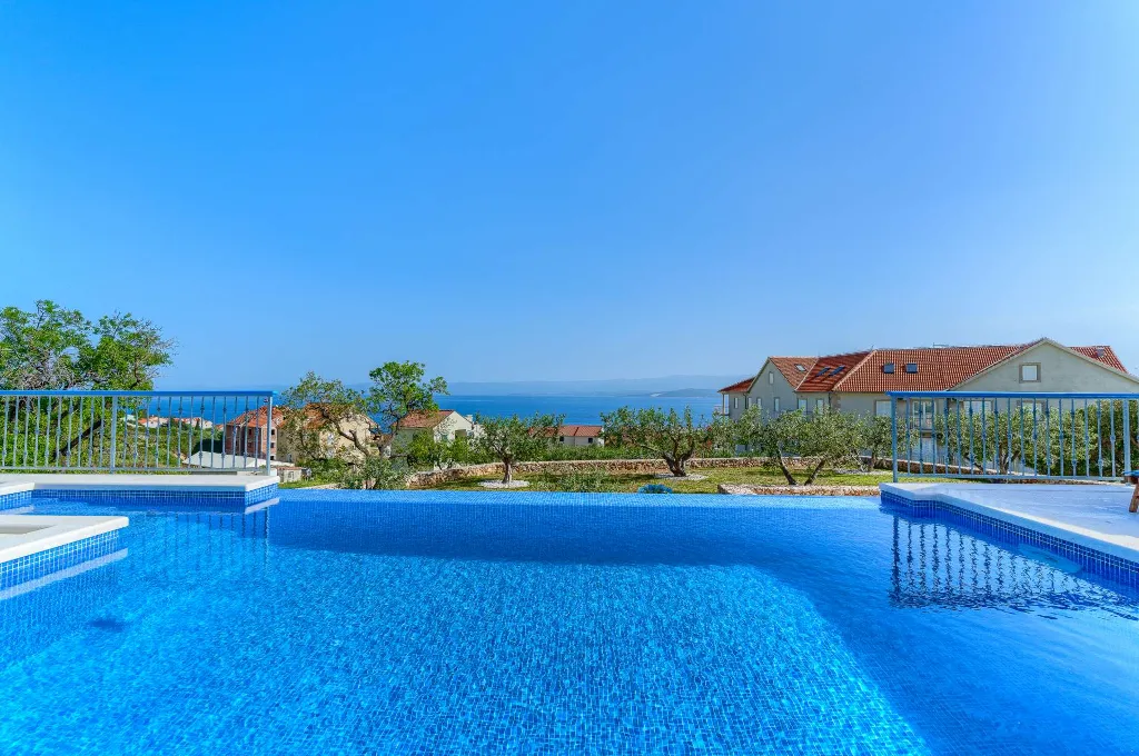 Family-Friendly Villa with Two Pools in Bol