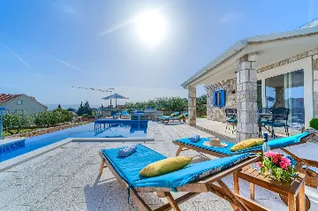 Family-Friendly Villa with Two Pools in Bol