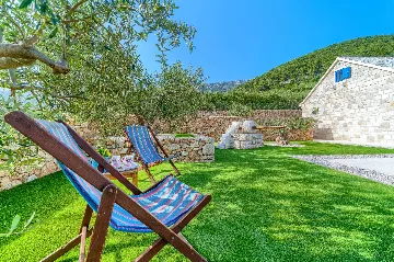 Family-Friendly Villa with Two Pools in Bol