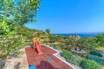 Family-Friendly Villa with Two Pools in Bol