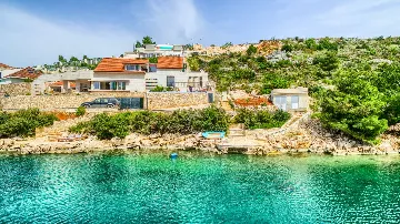 Villa in Bobovisca with Private Heated Infinity Pool