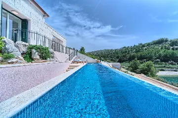 Villa in Bobovisca with Private Heated Infinity Pool