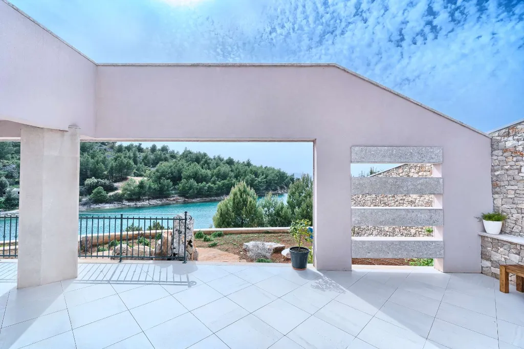 Villa in Bobovisca with Private Heated Infinity Pool