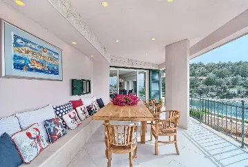 Villa in Bobovisca with Private Heated Infinity Pool