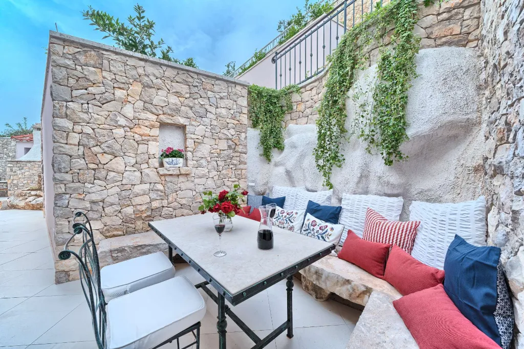 Villa in Bobovisca with Private Heated Infinity Pool