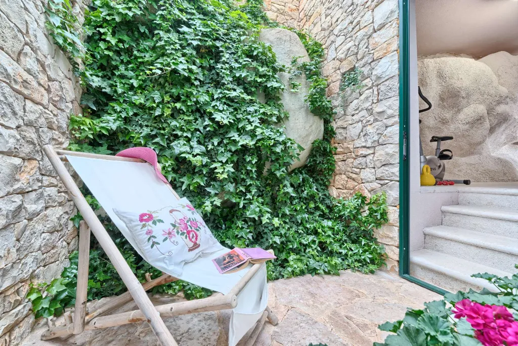 Villa in Bobovisca with Private Heated Infinity Pool