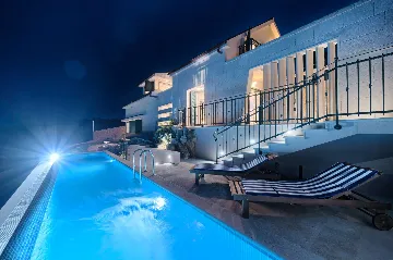 Villa in Bobovisca with Private Heated Infinity Pool