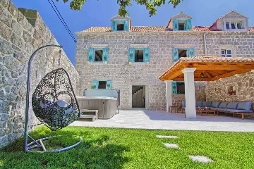 Historic Stone Villa in Cavtat for 8 Guests