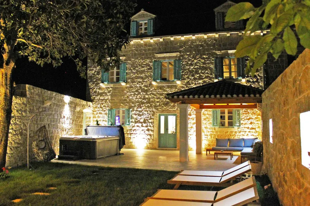 Historic Stone Villa in Cavtat for 8 Guests