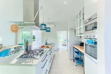 4-Bedroom Villa with Indoor Heated Pool in Otok Ugljan