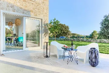 4-Bedroom Villa with Indoor Heated Pool in Otok Ugljan