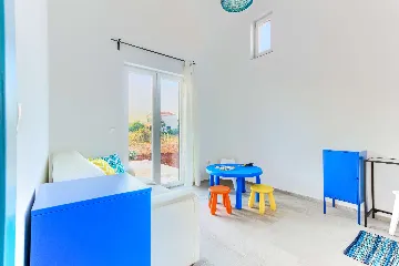 4-Bedroom Villa with Indoor Heated Pool in Otok Ugljan