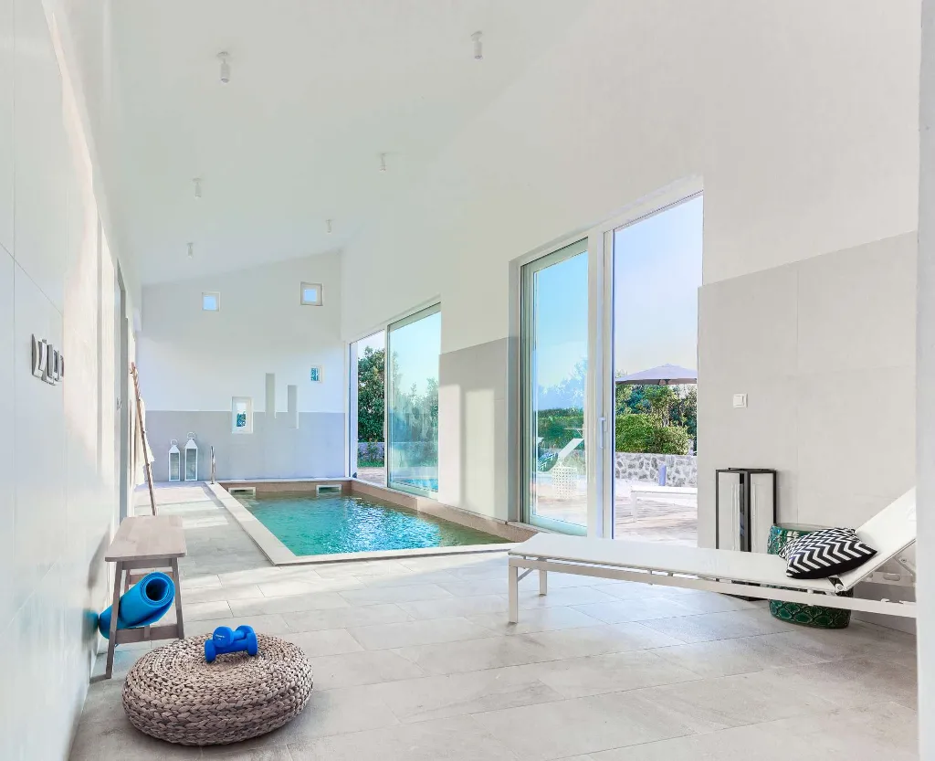 4-Bedroom Villa with Indoor Heated Pool in Otok Ugljan