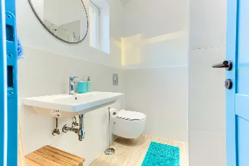 4-Bedroom Villa with Indoor Heated Pool in Otok Ugljan