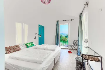 4-Bedroom Villa with Indoor Heated Pool in Otok Ugljan