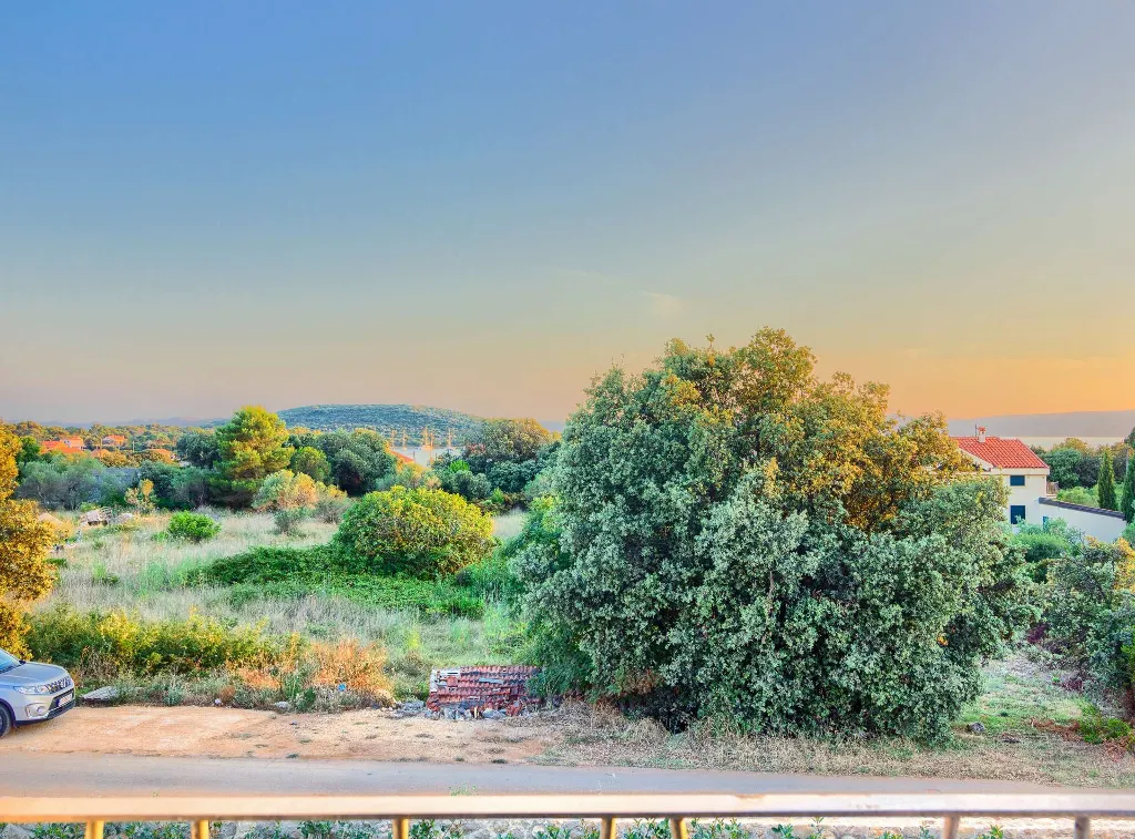 4-Bedroom Villa with Indoor Heated Pool in Otok Ugljan