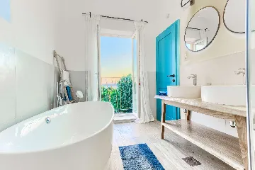 4-Bedroom Villa with Indoor Heated Pool in Otok Ugljan