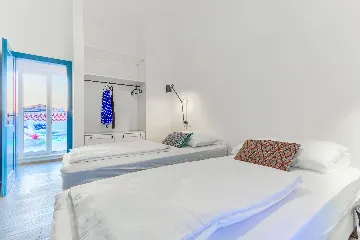 4-Bedroom Villa with Indoor Heated Pool in Otok Ugljan