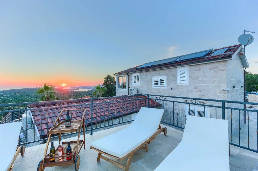 7-Bedroom Villa in Dvornice with Private Pool