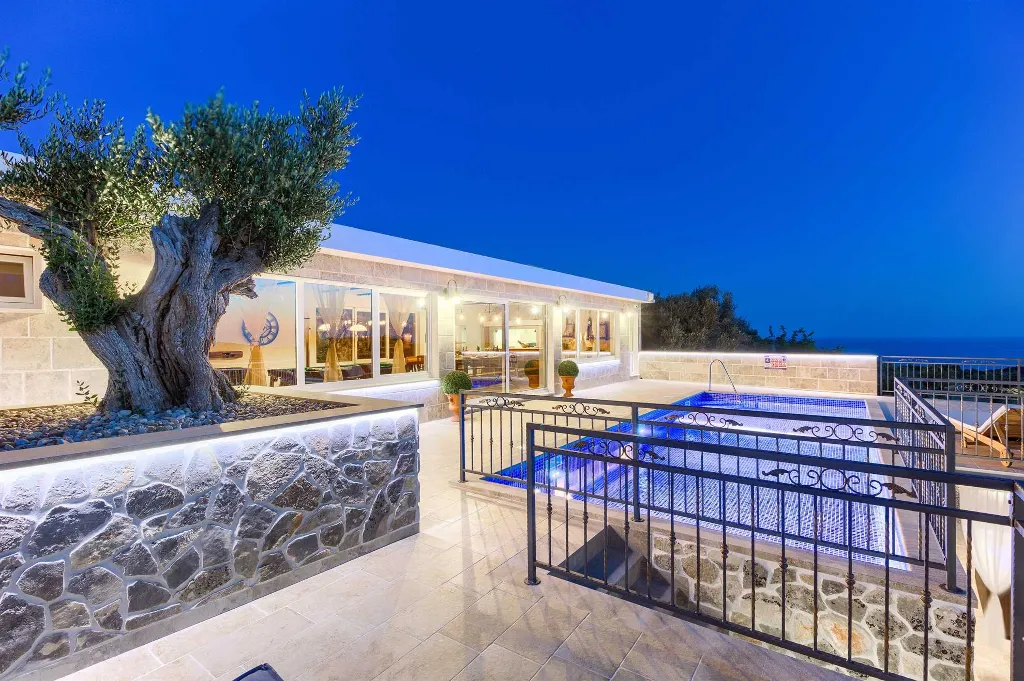 7-Bedroom Villa in Dvornice with Private Pool