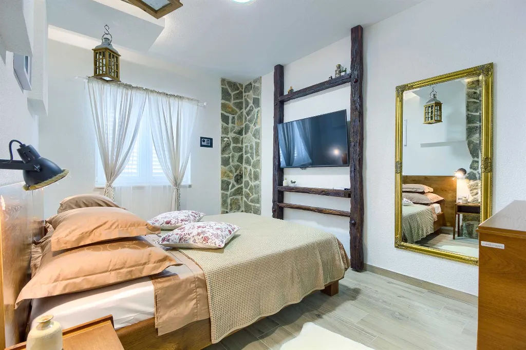 7-Bedroom Villa in Dvornice with Private Pool