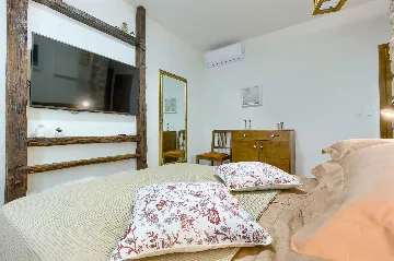 7-Bedroom Villa in Dvornice with Private Pool