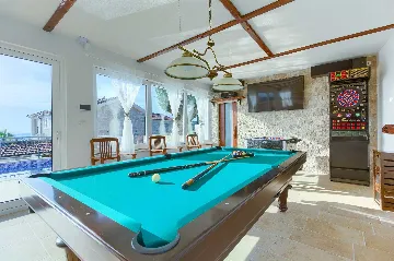 7-Bedroom Villa in Dvornice with Private Pool