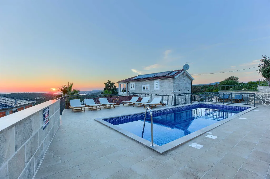 7-Bedroom Villa in Dvornice with Private Pool