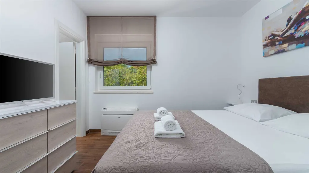 Contemporary Villa in Linardici with Private Pool
