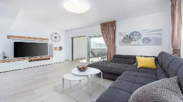 Contemporary Villa in Linardici with Private Pool