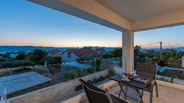 Contemporary Villa in Linardici with Private Pool