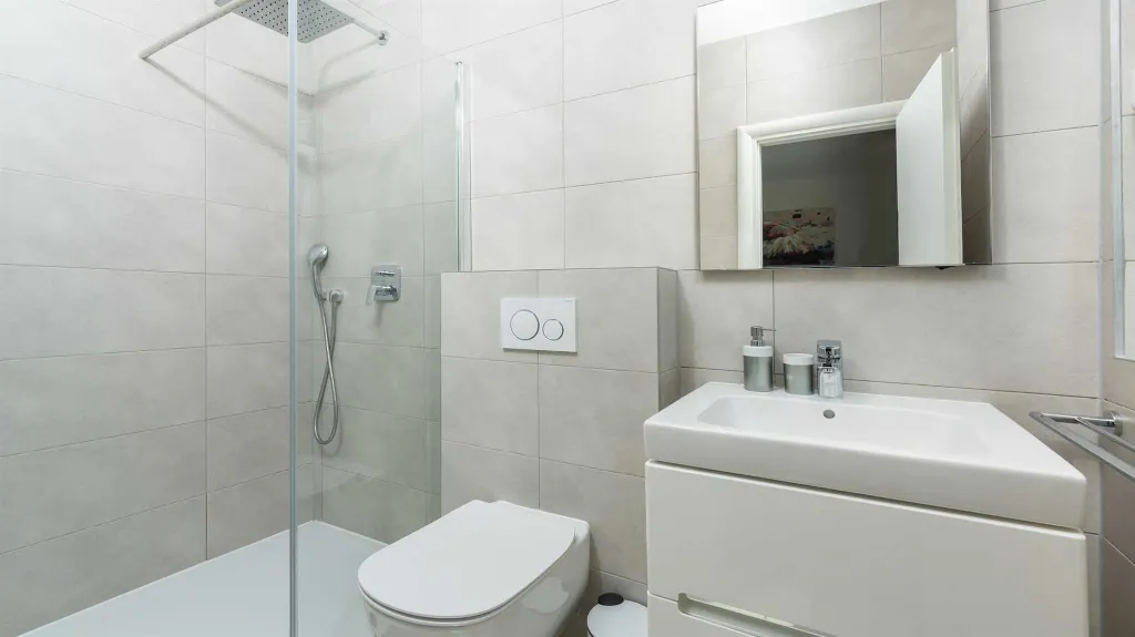 Contemporary 3-Bedroom Villa with Private Pool in Linardici