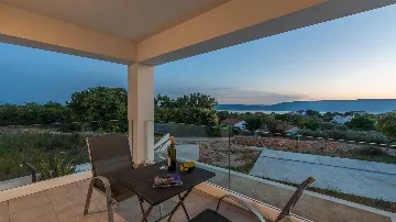 Contemporary 3-Bedroom Villa with Private Pool in Linardici