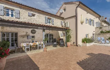 Villa with Pool in Foli, Croatia for 10 Guests