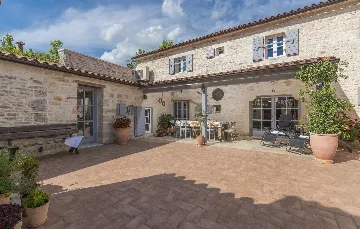 Villa with Pool in Foli, Croatia for 10 Guests