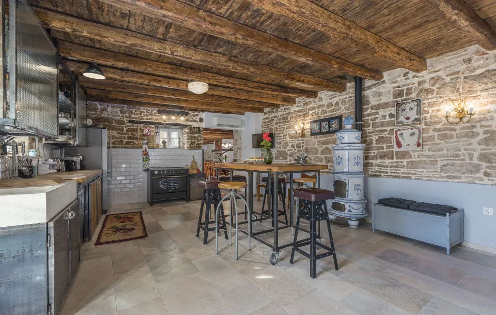 Villa with Pool in Foli, Croatia for 10 Guests