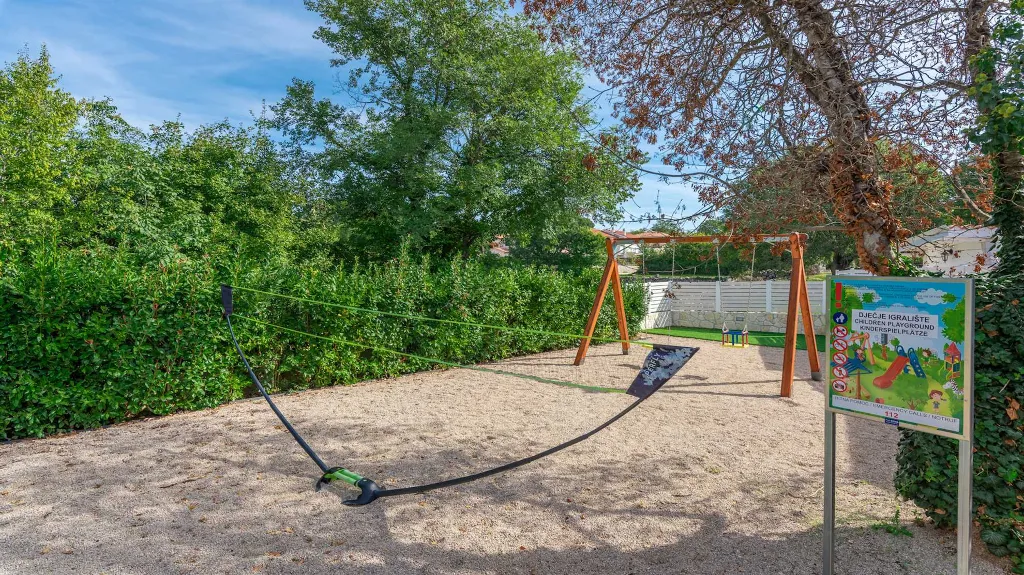 Villa in Ljutici for Up to 10 Guests