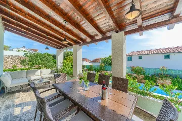 Razanj Holiday House with Heated Pool for Up to 10