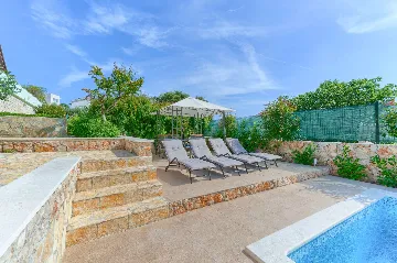 Razanj Holiday House with Heated Pool for Up to 10