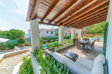 Razanj Holiday House with Heated Pool for Up to 10