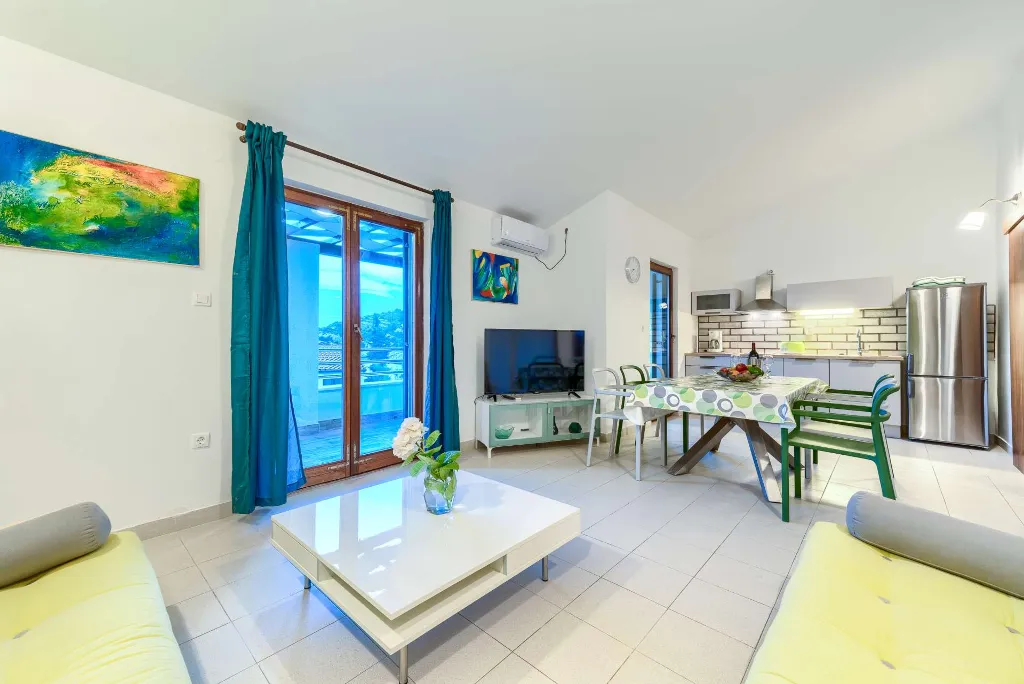 Razanj Holiday House with Heated Pool for Up to 10