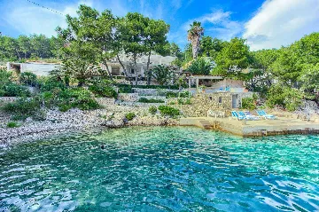 Beachfront Villa in Hvar for 12 Guests with Pool