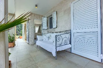 Beachfront Villa in Hvar for 12 Guests with Pool