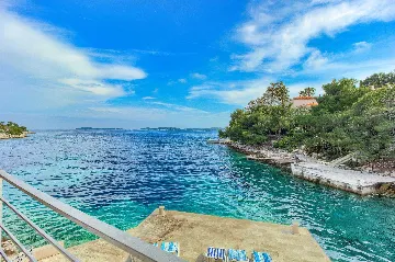 Beachfront Villa in Hvar for 12 Guests with Pool