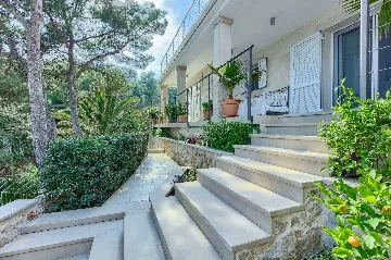 Beachfront Villa in Hvar for 12 Guests with Pool