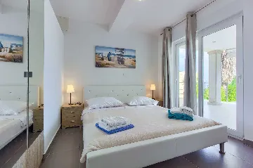 Beachfront Villa in Hvar for 12 Guests with Pool