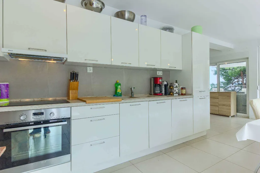 Beachfront Villa in Hvar for 12 Guests with Pool