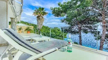 Beachfront Villa in Hvar for 12 Guests with Pool